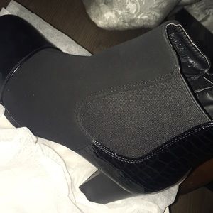 Cute and Casual Ankle boots with Snake Print